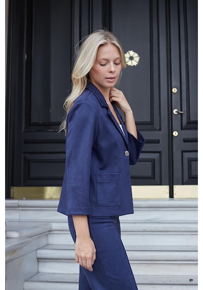 Kadın Yakalı Rahat Kesim Uzun Kol Hafif Likralı Süet Kumaş Düğmeli Cepli Blazer Ceket-lacivert Lacivert Kadın Yakalı Rahat Kesim Uzun Kol Hafif Likralı Süet Kumaş Düğmeli Cepli Blazer Ceket-lacivert Lacivert