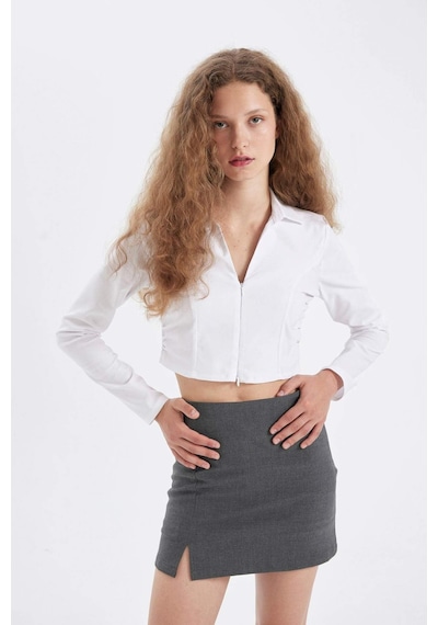 Defacto Beyaz Fitted Vucuda Oturan Gömlek Yaka Fermuarlı Bengalin Uzun Kollu Crop Basic Düz Bluz C5037AX24AUWT36 Defacto Beyaz Fitted Vucuda Oturan Gömlek Yaka Fermuarlı Bengalin Uzun Kollu Crop Basic Düz Bluz C5037AX24AUWT36
