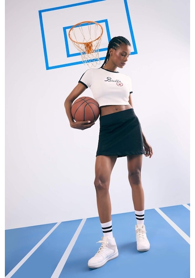 DeFactoFit NBA Chicago Bulls Slim Fit Dar Kesim Bisiklet Yaka Sporcu Fitilli Kaşkorse Kısa Kollu Tişört E2362AX25SMER105