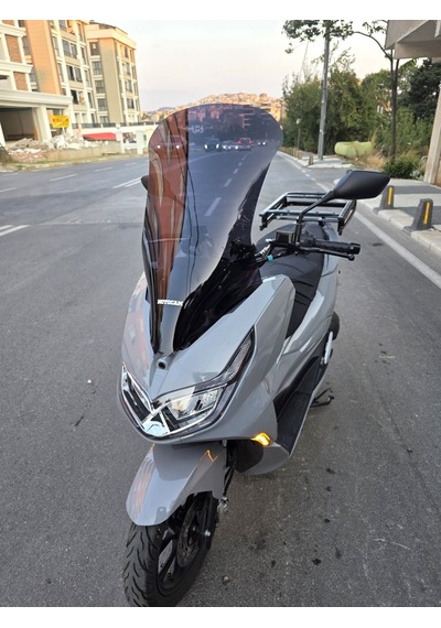 Motocam Motolüx Mcx 125 Ön Cam 2024-2026 Model 68cm Siyah Renkli 4mm