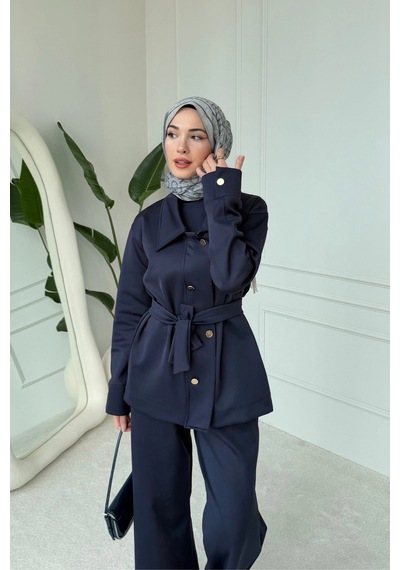Mihran Butik Sophie Model Bel Kemer Ve Düğme Detaylı Kadın Takım Lacivert Lacivert