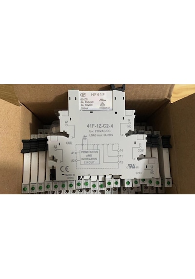 220V AC SLİM RÖLE + VİDALI SOKET