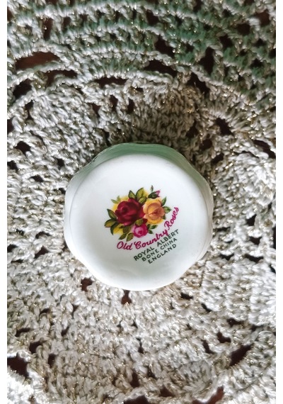 Old Country Roses Bone China Antika Yumurtalık 7.5x5 Cm 1 Adet Beyaz