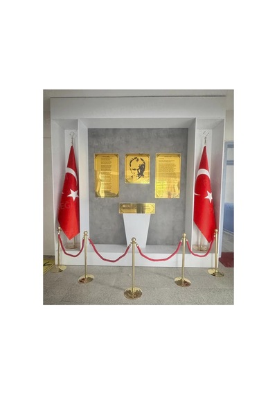 Atatürk Köşesi Seti Poz Model 04