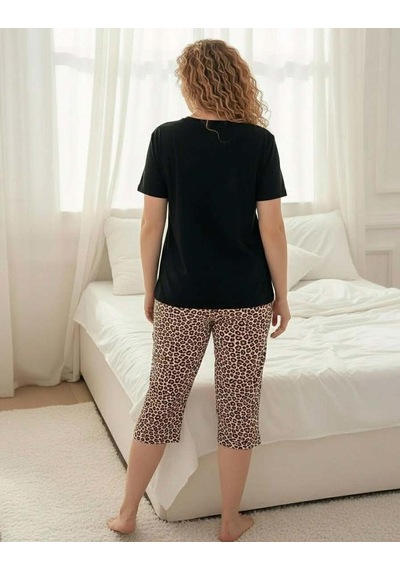 Mihra Kadın Milan Büyük Beden Bisiklet Yaka Kısa Kol Kapri Pijama Takımı 50503s - 1 Adet Siyah Mihra Kadın Milan Büyük Beden Bisiklet Yaka Kısa Kol Kapri Pijama Takımı 50503s - 1 Adet Siyah