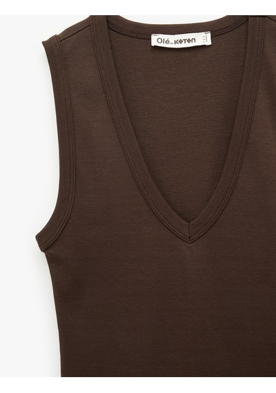 Koton Kolsuz Pamuklu Slim Fit V Yaka Bluz Kahverengi 6sal30077ık Kahve