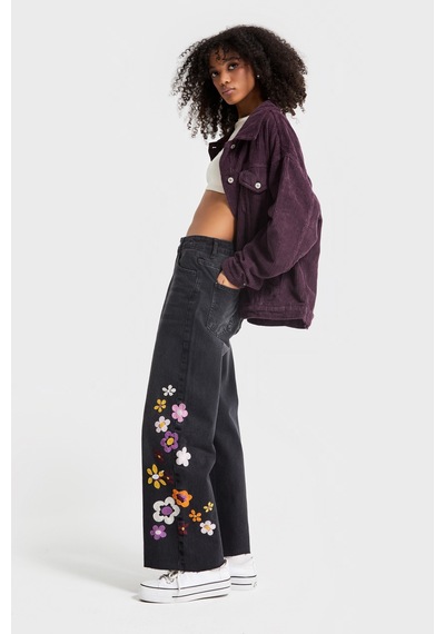 Itsbasic Kadın Koyu Füme Renk Çiçek Nakışlı Culotte Fit Tasarım Denim Jean