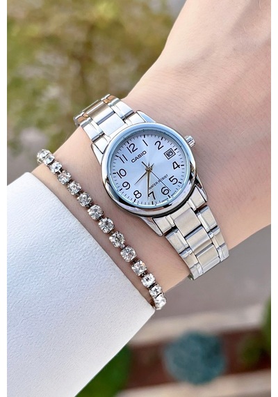 Casio Csıste111 Kadın Kol Saati
