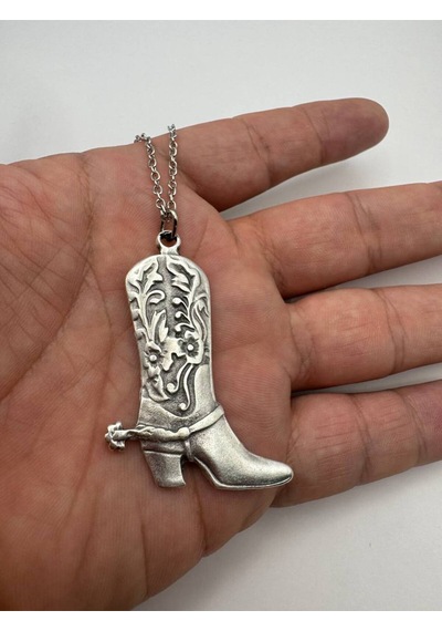 Kovboy Çizmesi Figürlü Unisex Kolye Macera, Özgürlük Ve Tarzın Simgesi Çok renkli