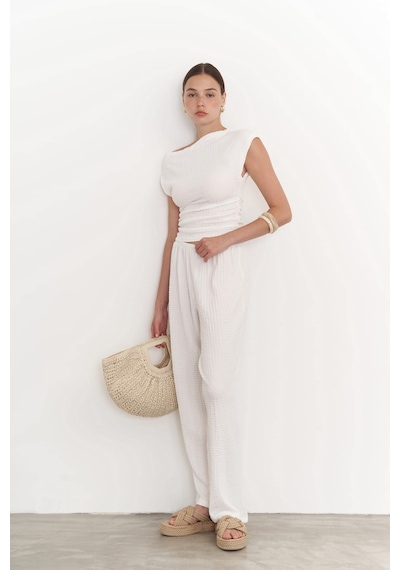 Mai Collection Mai Studios Co. Sona Beyaz Asimetrik Bluz Pantolon Takım Beyaz