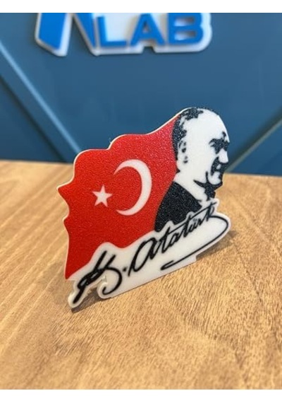 Atatürk Portresi 3d Türk Bayrağı Masaüstü Dekor Atatürk İmzalı Şık Hatıra & Ofis Süsü - Hediyelik 50 x 22