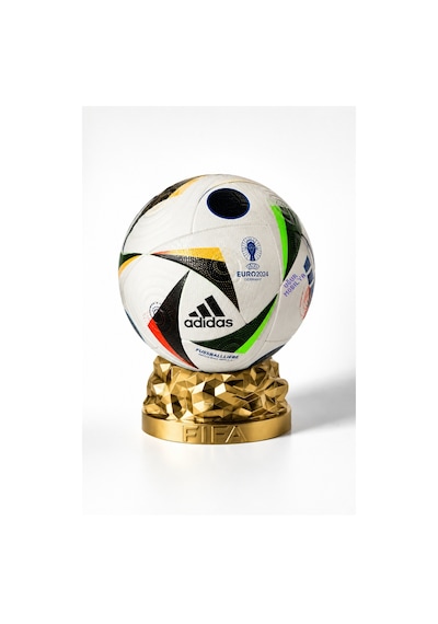 Futbol Topunuzu Ballon D'or A Çeviren Gold Kaplamalı Stand Top Dahil Değildir Altın