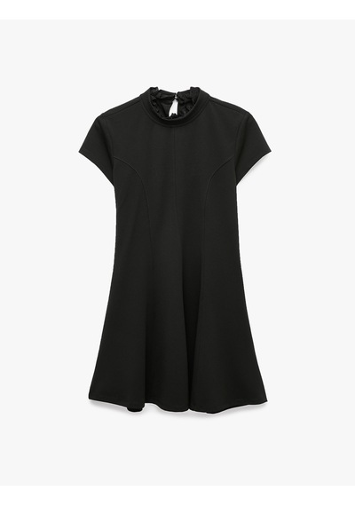 Koton Krep Scuba Slim Fit A Kesim Dik Yaka Dantel Detaylı Kısa Kollu Mini Elbise Siyah 7wak80061ek Koton Krep Scuba Slim Fit A Kesim Dik Yaka Dantel Detaylı Kısa Kollu Mini Elbise Siyah 7wak80061ek