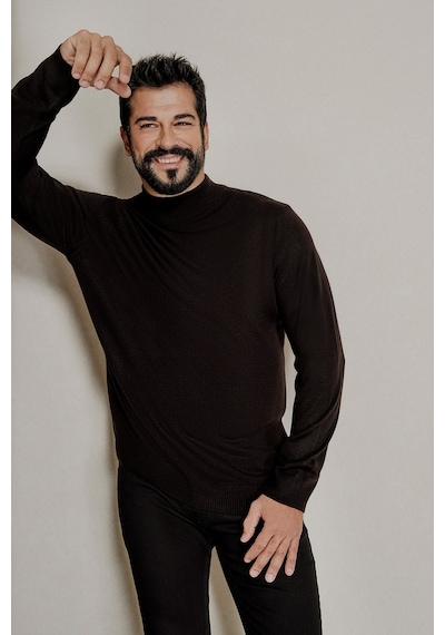 AC&Co / Altınyıldız Classics Standart Fit Normal Kesim Yarım Balıkçı Yaka Erkek Triko 4A4923100005SYH3XL Siyah