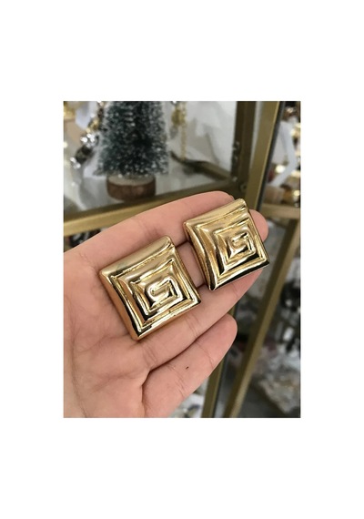 Gold Detaylı Kare Model Küpe Altın