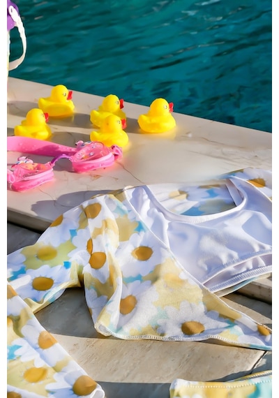 Mayom Kız Çocuk Papatya Desenli Pareolu Bikini Takımı 3'lü Set-sarı-beyaz Beyaz - Sarı Mayom Kız Çocuk Papatya Desenli Pareolu Bikini Takımı 3'lü Set-sarı-beyaz Beyaz - Sarı