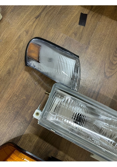 Toyota Corolla Ae101 Ön Far + Sinyal + Stop Seti 1993-1998
