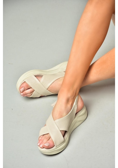 Fox Shoes S713030709 Bej Çapraz Bantlı Kadın Sandalet Bej