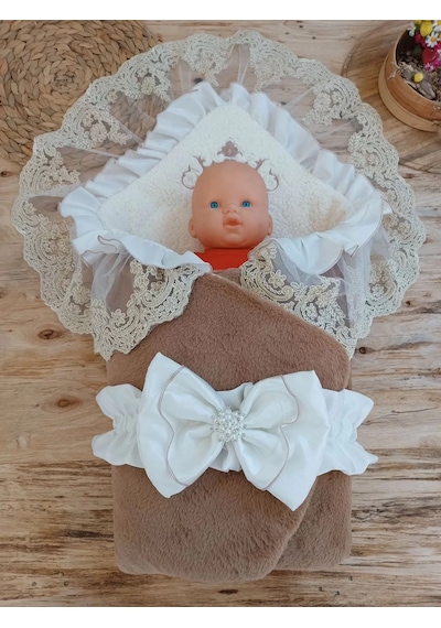 Yenidoğan Wool Yün Kumaş Taç Nakışlı Güpür Duvaklı Fiyonk Prizma Taş Unisex Kundak Bebek Battaniyesi Kahverengi Çok Renkli