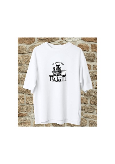 Qmen Style Unisex Beyaz Oversize Baskılı T-shirt Espirili Şans İskelet %100 Pamuk