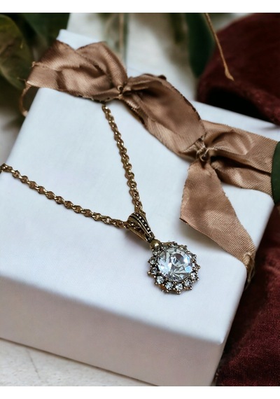Black Diamond Kristal Taşlı Güneş Figür Kolye Beyaz