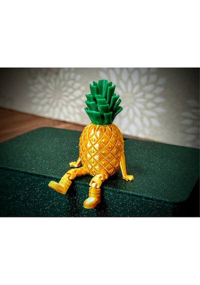 Tropikal Ananas Figürlü Sarkan Bacaklı Raf Süsü Dekoratif Masa Biblosu