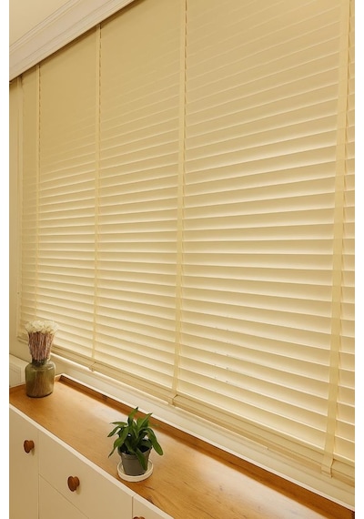 Krem Renk Gerçek Ahşap Jaluzi 50mm Zincirli Redüktörlü Kurdelalı Ajs1005 Krem