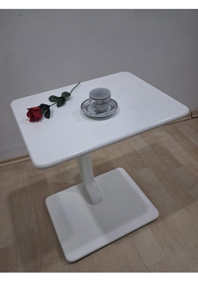Ufo C 90639 Dikdörtgen Sehpa Mdf Parlak Beyaz Koltuk Altı Tekerlekli El Yapım Beyaz