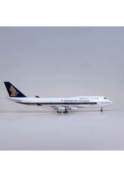 Singapore Airlines B747 Yolcu Uçağı Model Uçak 1/160 47cm