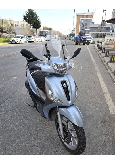 Motocam Piaggio Medley S 150 Ön Cam 2021-2026 Model 56cm Şeffaf Renkli Elcikli Aparatsızdır