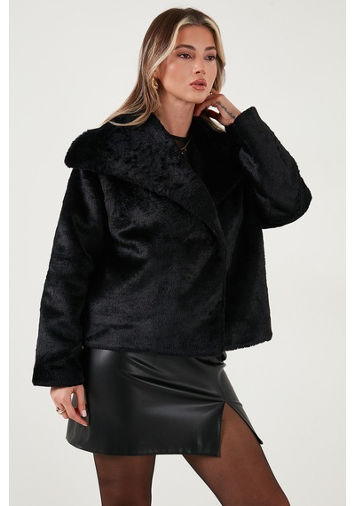 Lela Oversize Geniş Yaka Çıtçıt Düğmeli Astarlı Peluş Bayan Mont 6839623 Siyah