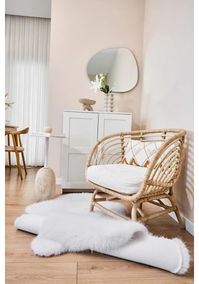 Apex Reiki Beyaz Peluş Post Şekilli Halı Beyaz