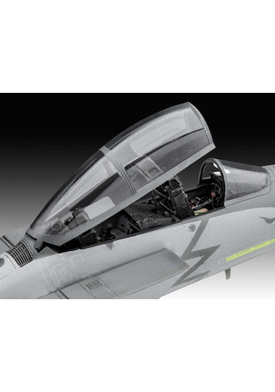 Revell Maket Askeri Uçak 1:72 Ölçek  F-15E Strike Eagle Boyalı Set N:63841