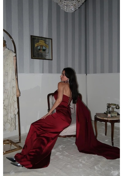 Feminist Bordo Yaka Kuşak Detaylı Tek Omuz Abiye 0801099.04 Bordo