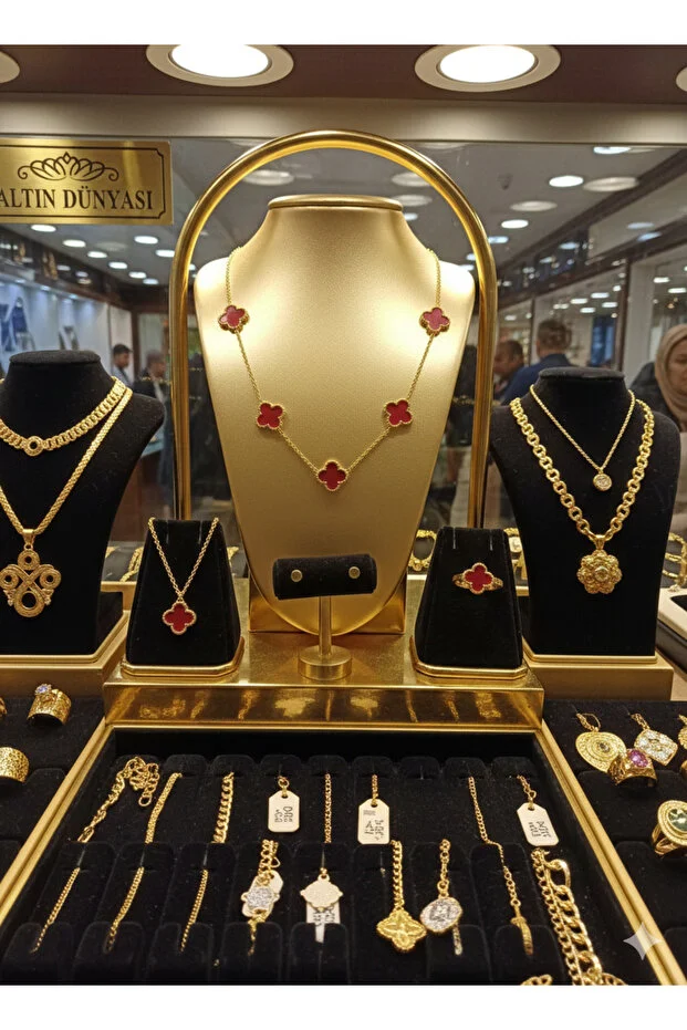 Banum Luxury Yonca Motifli Takı Seti Altın - Kırmızı