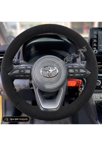 Toyota Yaris Cross Xp210 Dikme Direksiyon Kılıfı Alcantara Süet Monza Black Dream-flame-passion 2021-2026 Siyah