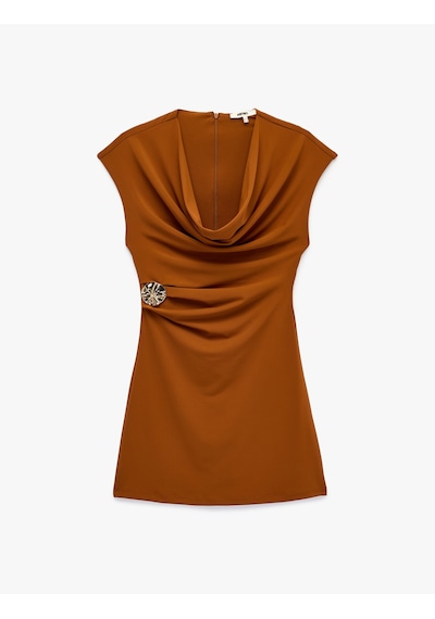 Koton Slim Fit Kısa Kollu Metal Aksesuarlı Degaje Yaka Bodycon Mini Abiye Elbise Kahverengi 7wak80022fk Kahve Koton Slim Fit Kısa Kollu Metal Aksesuarlı Degaje Yaka Bodycon Mini Abiye Elbise Kahverengi 7wak80022fk Kahve