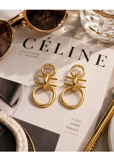 Geometrik Halka Detaylı Gold Renk Çelik Küpe Altın