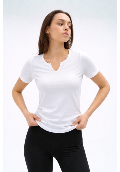Normal People Irıs - Likralı Organik Pamuk Kumaştan Slimfit Kadın T-shirt Beyaz