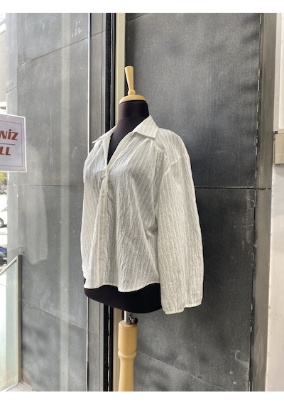 Pera Moda Çizgili Transparan Pileli V Yaka Gömlek Siyah