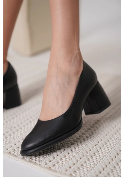 Trendella Siyah Cilt Kadın Stiletto Tr18ms05c