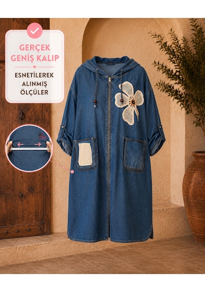 Büyük Beden Kapüşonlu Fermuarlı Denim Görünümlü Çiçek Aplikeli Cepli Uzun Rahat Kesim Kadın Elbise Mavi Büyük Beden Kapüşonlu Fermuarlı Denim Görünümlü Çiçek Aplikeli Cepli Uzun Rahat Kesim Kadın Elbise Mavi