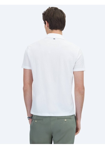 Kip Beyaz Desenli Polo Yaka T-shirt