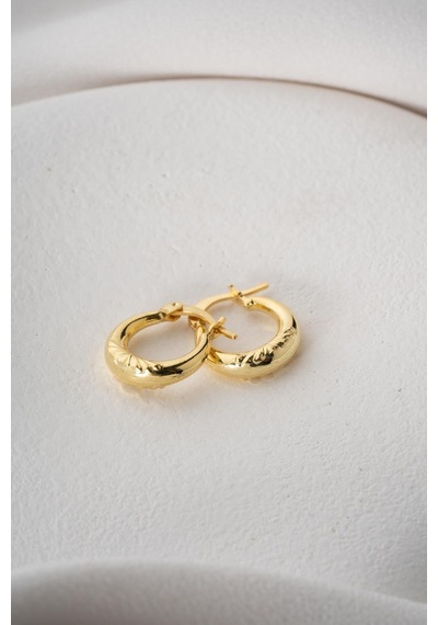 925 Ayar Gümüş Gold Rengi Minik Çizgili 15 Mm Şarnel Küpe Gold