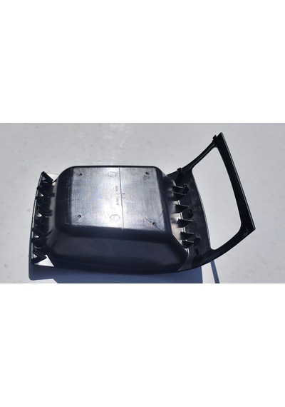 Renault Clio 2 Orta Havalandırma Çerçevesi Üst Cep 2004-2009 Enjeksiyon Üretim Siyah