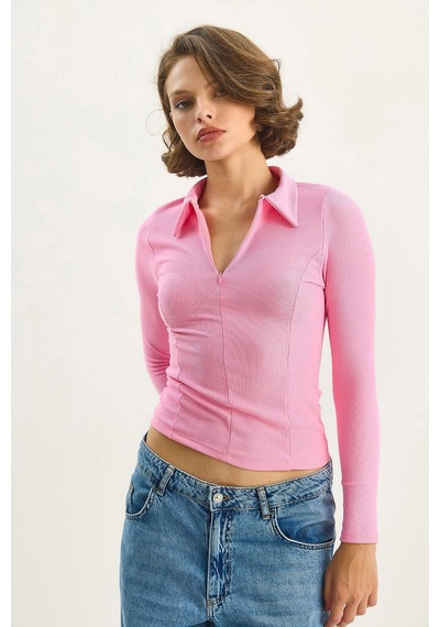 Shade Kadın Vücudu Saran Yarım Fermuarlı Fitilli Likralı Polo Yaka Basic Bluz 8073 60283602 - Şeker Pembe Shade Kadın Vücudu Saran Yarım Fermuarlı Fitilli Likralı Polo Yaka Basic Bluz 8073 60283602 - Şeker Pembe