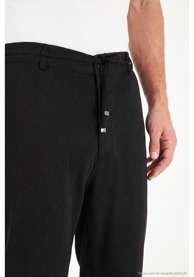 Buratti Bağlama Detaylı Regular Fit Düz Paça Jogger Pantolon Erkek Pantolon 6843701 Siyah Buratti Bağlama Detaylı Regular Fit Düz Paça Jogger Pantolon Erkek Pantolon 6843701 Siyah