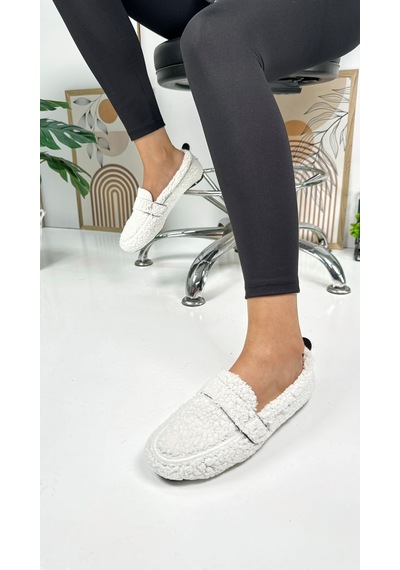 Günlük Kadın Loafer Peluş Astarlı Oval Burunlu Alçak Desenli Tabanlı Ayakkabı 375 Beyaz