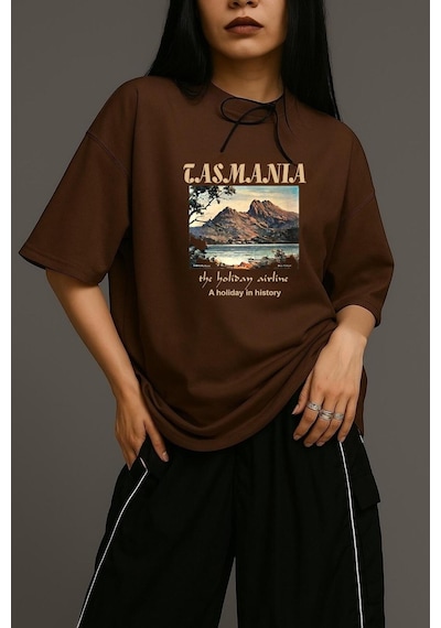 Tasmania Baskılı Unisex Oversize Tişört Kahverengi