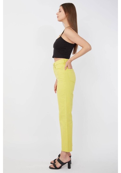 Basic Paçası Kesik Jean Pantolon Kadın Fıstık Yeşili